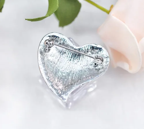 Vista 6 de Gyn&Joy Broche de corazón de San Valentín de cristal austriaco de tono plateado BZ264
