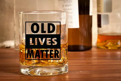 Vista 3 de Old Lives Matter - Vaso de whisky escocés, 11 onzas, divertidos regalos de jubilación o cumpleaños para hombres, regalo único para papá, abuelo