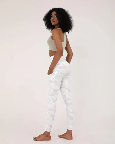 Vista 3 de ODODOS - Leggings de yoga de cintura alta para mujer con bolsillos, pantalones de yoga deportivos con control de abdomen, no se transparentan