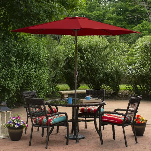 Vista 2 de Northlight Sombrilla de mercado para patio al aire libre de 9 pies con manivela e inclinación, color rojo