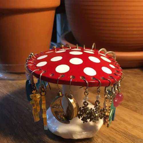 Vista 4 de Lindo soporte de joyería de hongos, soporte de exhibición de aretes, organizador de aretes, regalo de Navidad, cumpleaños para mujeres y niñas