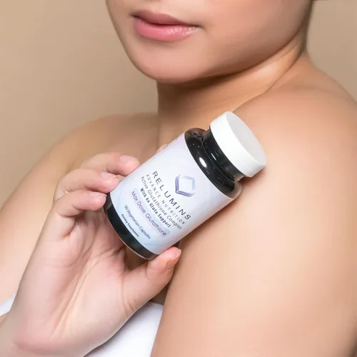 Vista 3 de Relumins Advance White, Complejo activo Glutatión, Cápsulas con fórmula blanqueadora oral con 6 refuerzos, Blanquea, repara y restaura la piel