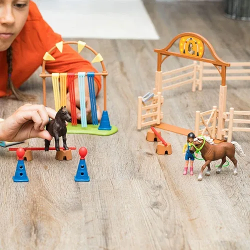 Vista 7 de Schleich Farm World - Juego de entrenamiento de agilidad de poni con caballo, entrenador y accesorios, juego de 41 piezas de poni, entrenador