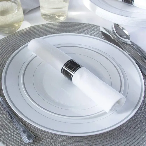 Vista 4 de Rollos de cubiertos de plástico desechables Parece plata con revestimiento de acero inoxidable, cubiertos alternativos formales, duraderos