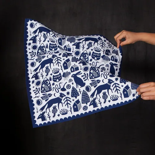 Vista 21 de Danica Studio Bandana de algodón reciclado de 21 x 21 pulgadas