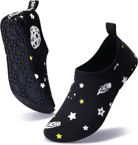 Vista 2 de Deedlite Zapatos de agua que cambian de color para mujeres, hombres y niños, zapatos casuales de senderismo acuáticos, calcetines para niños