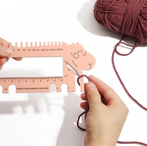 Vista 4 de Yarn Ave Agujas de tejer tamaño calibre gancho de ganchillo regla de medida DIY accesorios de tejer (lila)