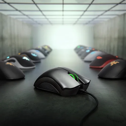 Vista 6 de Razer DeathAdder Essential Gaming Mouse: sensor óptico de 6400 DPI - 5 botones programables - Interruptores mecánicos - Puños laterales de goma