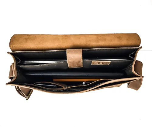 Vista 15 de HIDES Bolso bandolera de cuero de grano completo para computadora portátil, bandolera de viaje