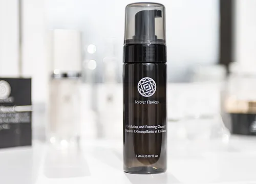 Vista 3 de Forever Flawless Limpiador facial exfoliante y espumoso y desmaquillante con polvo de diamante 100% natural, limpieza profunda para poros de mujeres