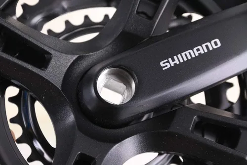 Vista 3 de Shimano Altus 7/8 Bielas de bicicletas Speed Mountain (Platos FC-M311), color negro.