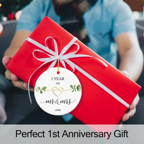 Vista 5 de Adorno de primer aniversario, regalos para el primer aniversario, regalos de boda de primer año para pareja, ella, él, adorno de cerámica de 2.9
