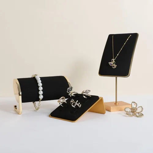 Vista 2 de GemeShou Soporte de anillo de joyería negro para mujeres, exhibición de anillo minorista, organizador de almacenamiento de anillo de terciopelo