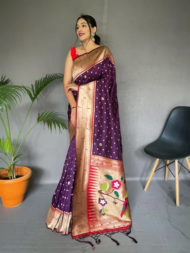 Vista 2 de Rang Priya Grape PurpleColor - Sari tejido de seda con blusa sin coser, Púrpura