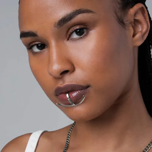 Vista 3 de L'VOW Cyberpunk - Joyería futurista de plata líquida para mujeres y hombres, de lujo, irregular, sin perforación, joyería para labios Cyborg