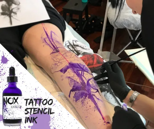 Vista 3 de Electrum Nox Violet Tattoo Stencil Ink Crea impecable, de larga duración, utiliza la tinta de plantilla de hectógrafo que utiliza la artista