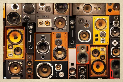Vista 7 de Trends International Póster de pared con altavoz retro, 14.725 x 22.375 pulgadas, versión enmarcada de madera de granero