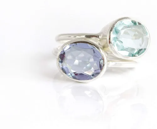 Vista 121 de Oval Birthstone Ring Bezel Set in Vermeil Gold, Sterling Silver, or Rose Gold, Stacking Birthstone Ring [rOMB]