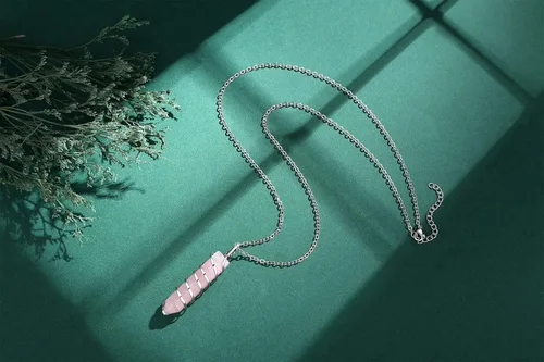 Vista 2 de XIANNVXI Collar hecho a mano con alambre envuelto en cristal colgante de cristal curativo natural, collares de piedras preciosas de cuarzo reiki