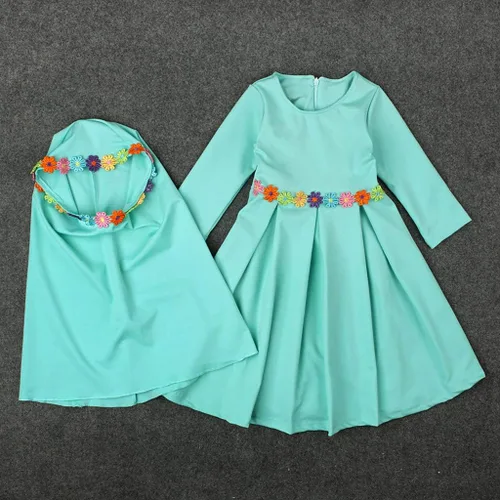 Vista 2 de Vestido de ropa para niña pequeña musulmana, traje de Ramadán tradicional Abaya Dubai para niñas que van a casa