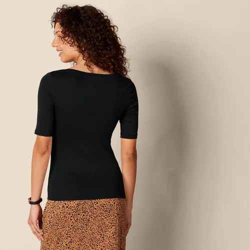 Vista 3 de Tienda Essentials - Camiseta de manga corta y cuello cuadrado para mujer