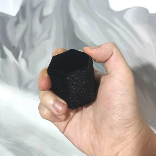 Vista 12 de Caja hexagonal de terciopelo para anillos con doble anillo, elegante caja de almacenamiento de joyas para propuestas, compromiso, aniversario, Blanco