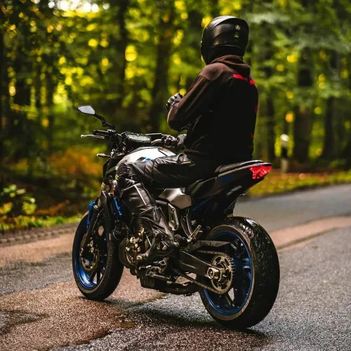 Vista 7 de Espejos retrovisores universales negros para motocicleta con 0.394 in y 0.315 in compatibles con Honda Grom Yamaha Kawasaki y más