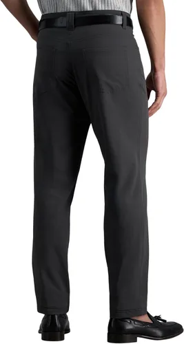 Vista 2 de Haggar - Pantalón deportivo de viaje para hombre, ajuste recto, 5 bolsillos, elástico, casual, con tecnología Performance