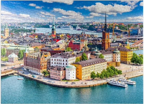 Vista 9 de MyPuzzle Stockholm Old Town (Gamla Stan) Cityscape from City Hall Square, Suecia, rompecabezas prémium de 100 piezas para adultos