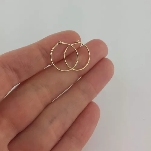 Vista 7 de Aretes de aro finos medianos de oro de 14 quilates para mujer, ligeros, minimalistas, para uso diario, de 1.5 pulgadas