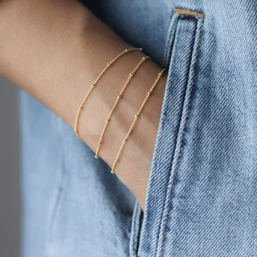 Vista 2 de BENEIGE - Pulsera para mujer, chapada en oro de 14 quilates, cuentas de satélite, perlas ovaladas, cadena con dijes en capas, hecha a mano