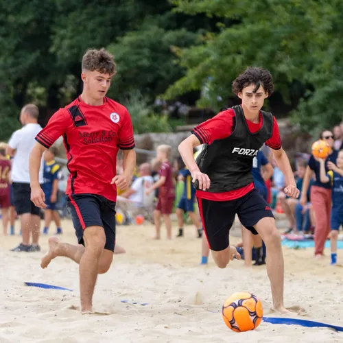 Vista 3 de FORZA Petos de Entrenamiento de Fútbol/Chalecos de Práctica/Petos Deportivos Paquetes de 5, 10 y 15 Tallas que van desde Niños hasta XXL