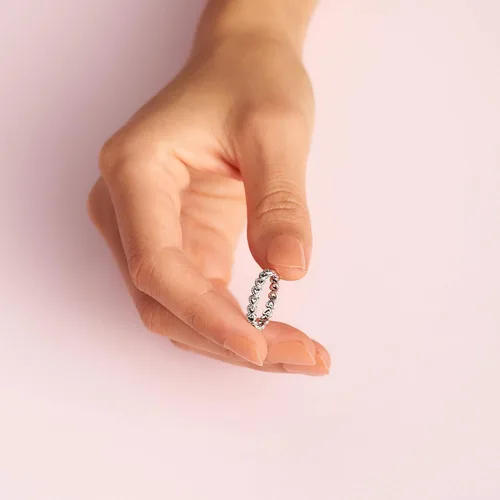 Vista 5 de Pandora Anillo de plata de ley con diseño de corazones, con caja de regalo