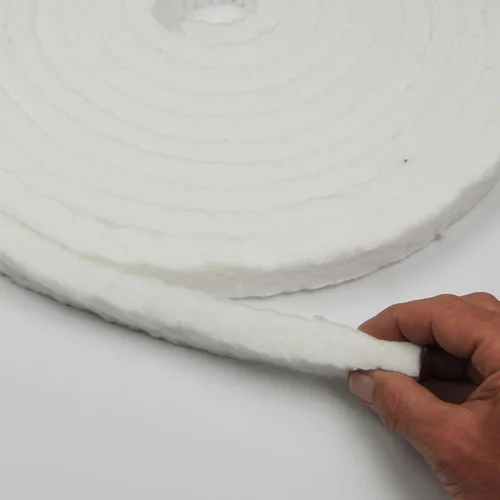 Vista 2 de Lynn Manufacturing Tira de fibra cerámica alternativa en manta, 2200°F clasificado, 1" x 1/2" x 300", Junta de alta temperatura para caldera, estufa
