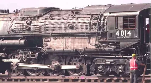 Vista 2 de Union Pacific Big Boy 4014 Update, Pulling the Largest Steam Train Engine in America from a California Parking Lot to be Restored in Wyoming