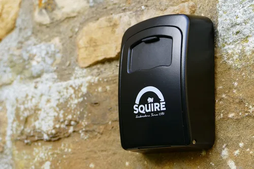 Vista 7 de Squire Caja de seguridad para llaves, cerradura de combinación de 4 ruedas, caja fuerte para llaves montada en la pared, cuerpo de aleación fundido