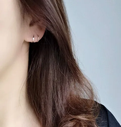 Vista 3 de Reffeer Aretes minimalistas de plata de ley 925 para mujeres y adolescentes, Circonita