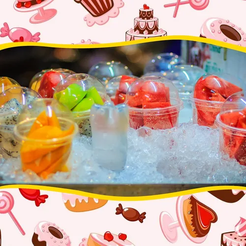 Vista 3 de Cunhill Paquete de 50 tazas de postre con tapas de cúpula, vasos de plástico desechables con tapas transparentes para mascotas (sin agujero)