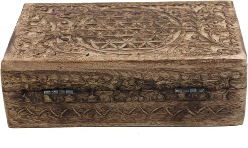 Vista 5 de DharmaObjects Caja de almacenamiento de madera tallada a mano con flores de la vida (natural, grande)