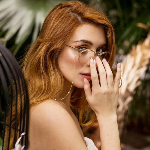 Vista 5 de PEARLADA - Cadena para gafas de sol de 18K oro con cuentas, correa para gafas de lectura, collar retenedor de gafas, cadena de cuerda de cuentas