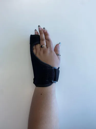 Vista 2 de Neopreno Boxer Break Metacarpiano Férula Férula Mano Derecha