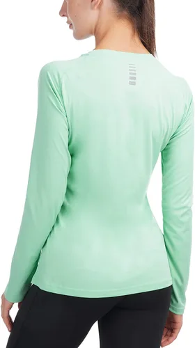 Vista 3 de Costdyne Camisetas de manga larga para mujer, con protección UV, ligeras, de secado rápido, Verde claro