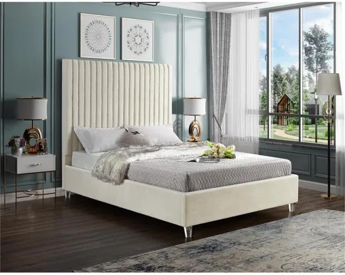 Vista 2 de Meridian Furniture CandaceCream-F Colección Candace Moderna Cama matrimonial tapizada de terciopelo contemporánea, tela de terciopelo crema