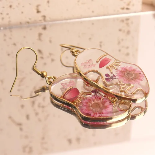 Vista 5 de JeanBeau - Aretes de arte abstracto de flores prensadas para mujeres, adolescentes y niñas, hechos a mano, flores secas únicas de resina dorada