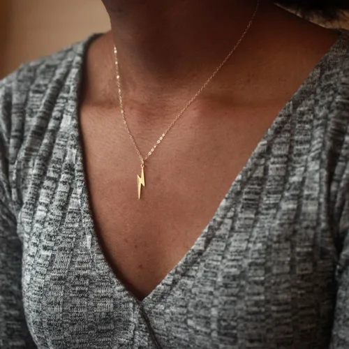 Vista 3 de Collar de perlas de la amistad, collar con colgante de círculo de perlas de elefante de la suerte para mujer, tarjeta