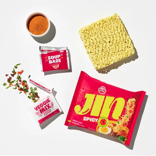 Vista 4 de OTOKI Jin Ramen - Ramen instantáneo coreano picante de 13 horas, caldo de hueso de res cocido a fuego lento de 13 horas, sabor picante fuerte, listo