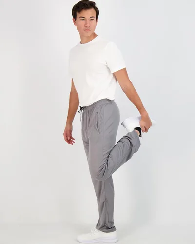 Vista 5 de Real Essentials Paquete de 3 pantalones deportivos Tech Mesh Athletic Gym Workout Lounge con bolsillos para hombre