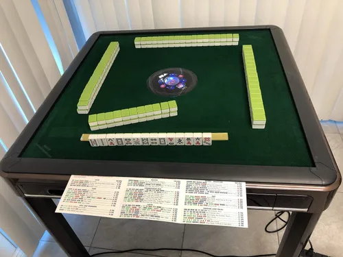 Vista 2 de Mesa de comedor automática Mahjong de 4 patas estilo americano con 4 cajones, viene con 2 juegos de azulejos numerados de 1.575 pulgadas, cubierta