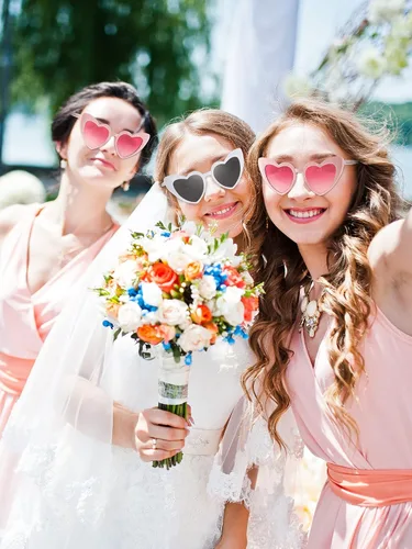 Vista 5 de Frienda 9 pares de lentes de sol en forma de corazón para mujer para despedida de soltera regalos de despedida de soltera