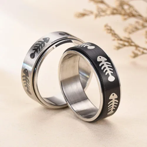 Vista 2 de OAKKY Anillo de dedo giratorio unisex de acero inoxidable con personalidad vintage y hueso de pescado